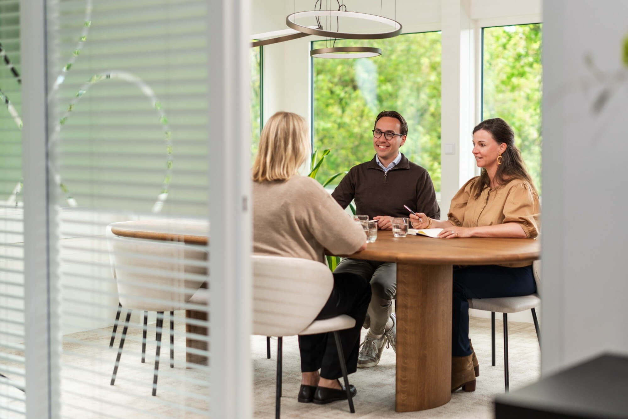 vdhrecruitment focuson officeshoot webalt31